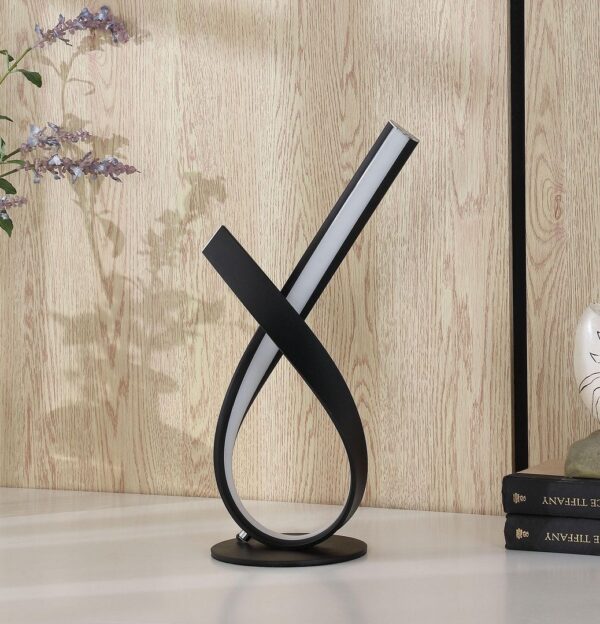 abstract-ribbon-bow-led-table-lamp-room-view