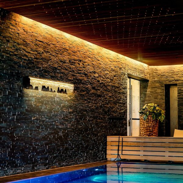 acrylic-waterfall-outdoor-wall-light-lifestyle-entryway