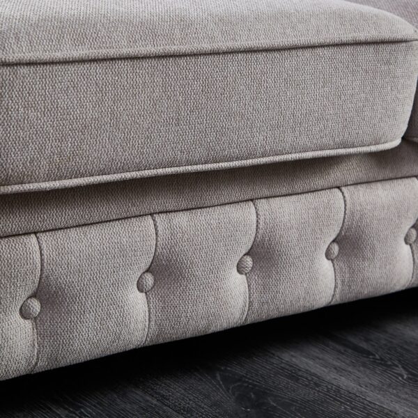 caspian-chesterfield-sofa-cushion-detail