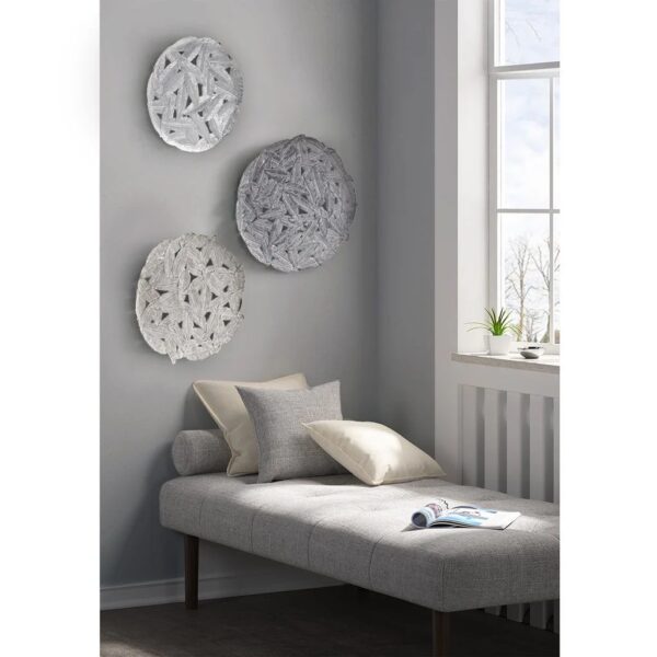 madison-park-gray-feather-metal-disc-wall-decor-room-view